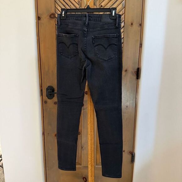 Levi’s (27 / 4) 721 High Rise Skinny Black Jeans - Classic Stretch Fit - Picture 2 of 6